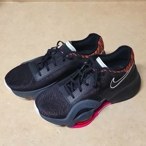 Nike Women's SuperRep 3 Training Sz 10